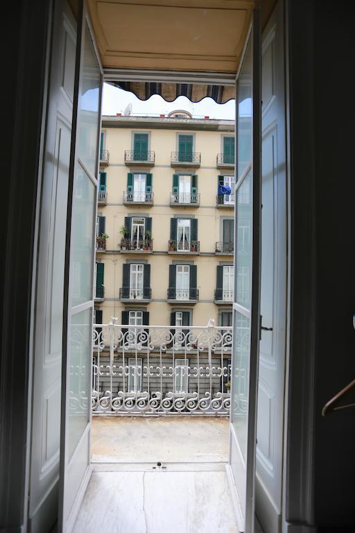 Youthhome B&B Napoli Camera foto