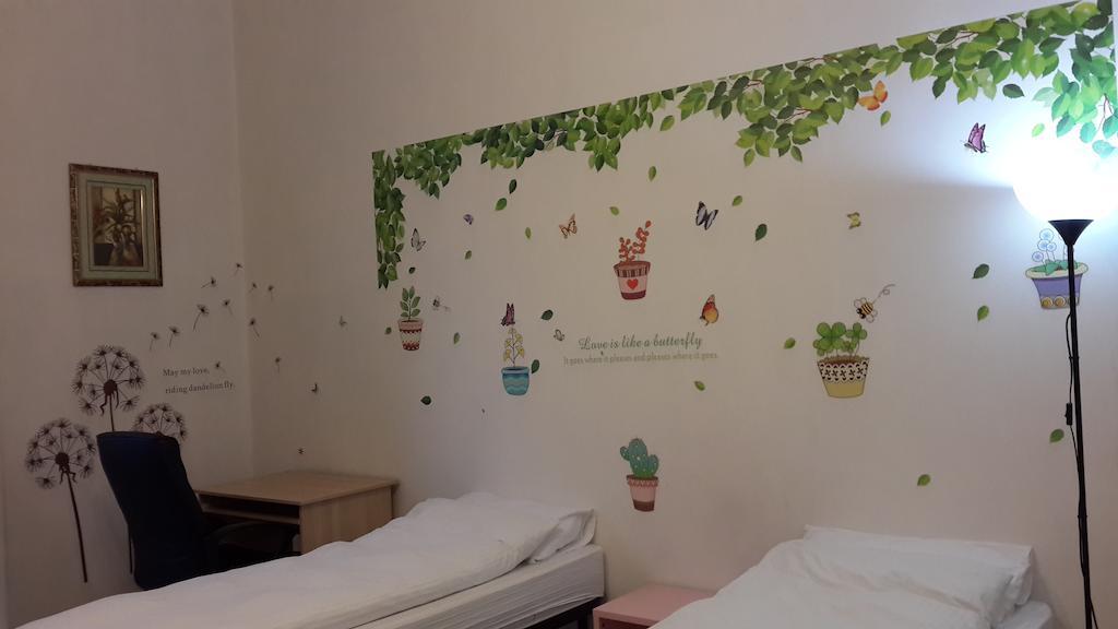 Youthhome B&B Napoli Esterno foto