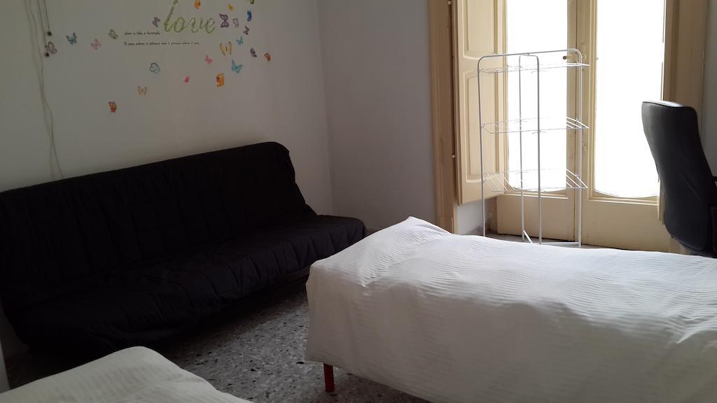 Youthhome B&B Napoli Esterno foto