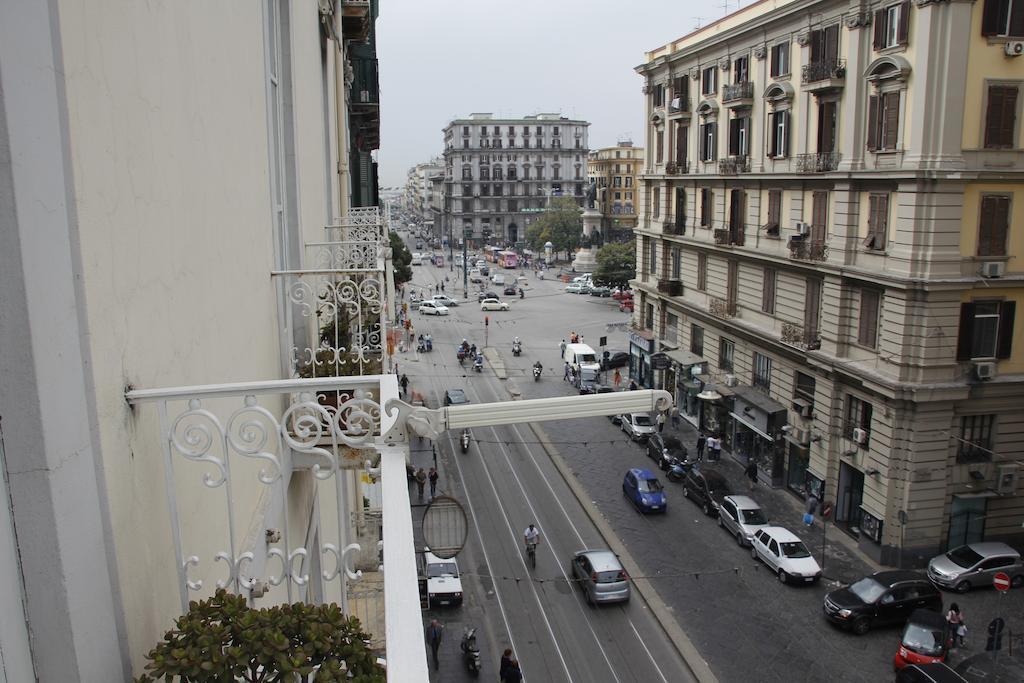 Youthhome B&B Napoli Esterno foto